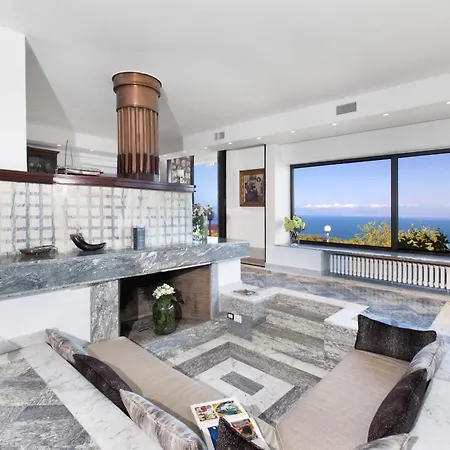 - Giada Villa Sorrento