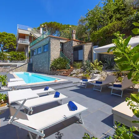 - Giada Villa Sorrento