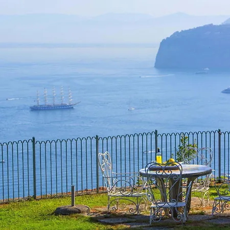 - Giada Villa Sorrento